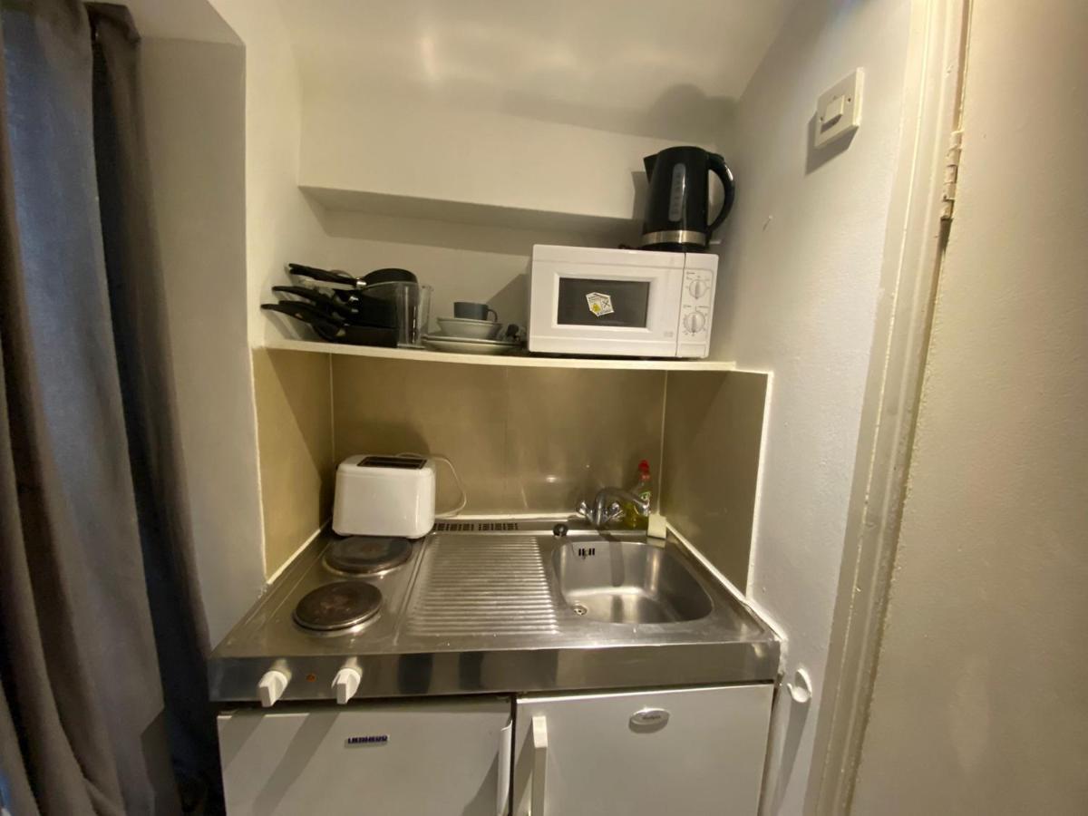 F24- Basement Single Studio Near Paddington Apartment London Bagian luar foto